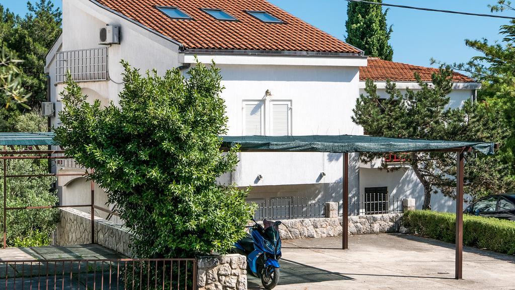 Apartment Lunta Krk Town Luaran gambar